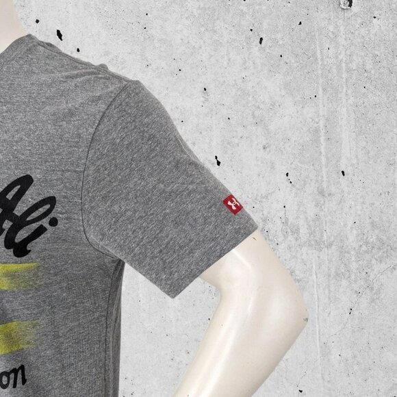 Roots Of Fight T Shirt Size Medium Tee Muhammad Ali Under Armour - Picture 4 of 6